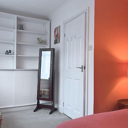 Jekyll'S On Hyde - Spacious Town House - Central Winchester - Free Parking, Sleeps 5 - By Xplus Stays Dış mekan fotoğraf