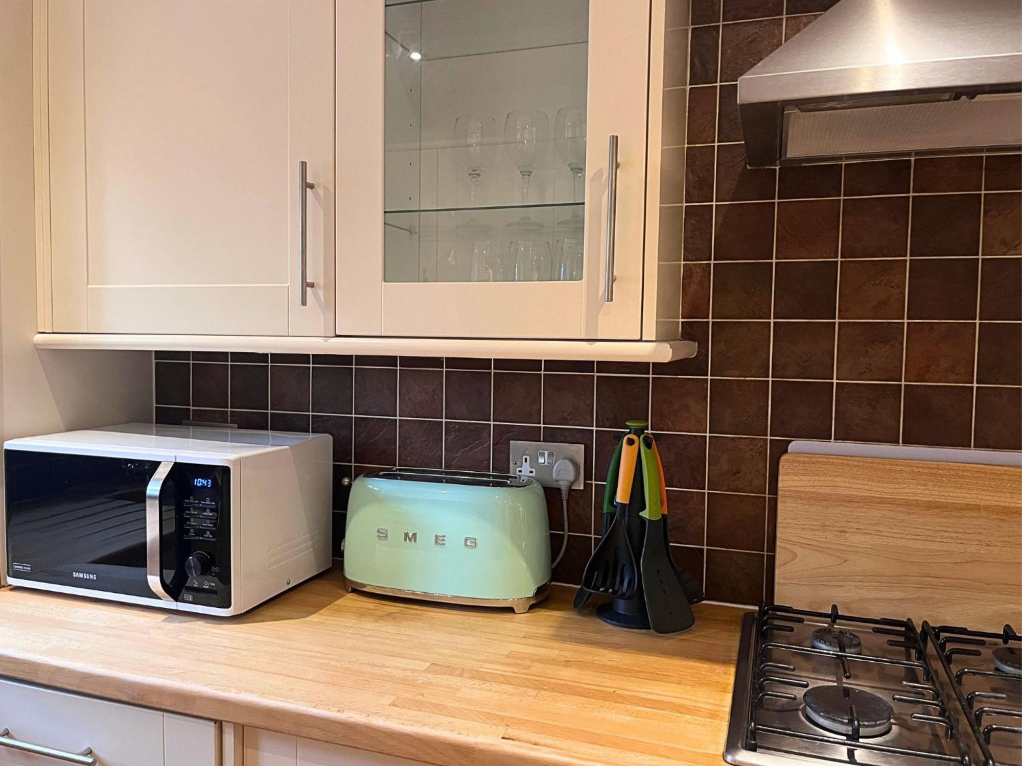Jekyll'S On Hyde - Spacious Town House - Central Winchester - Free Parking, Sleeps 5 - By Xplus Stays Dış mekan fotoğraf