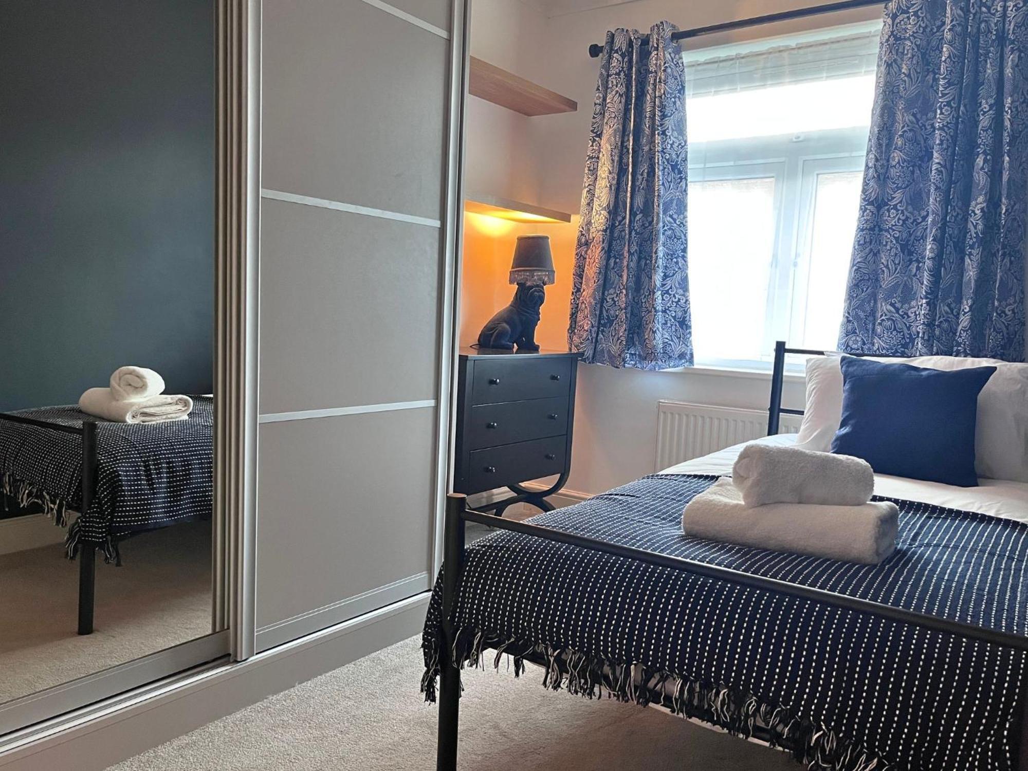 Jekyll'S On Hyde - Spacious Town House - Central Winchester - Free Parking, Sleeps 5 - By Xplus Stays Dış mekan fotoğraf