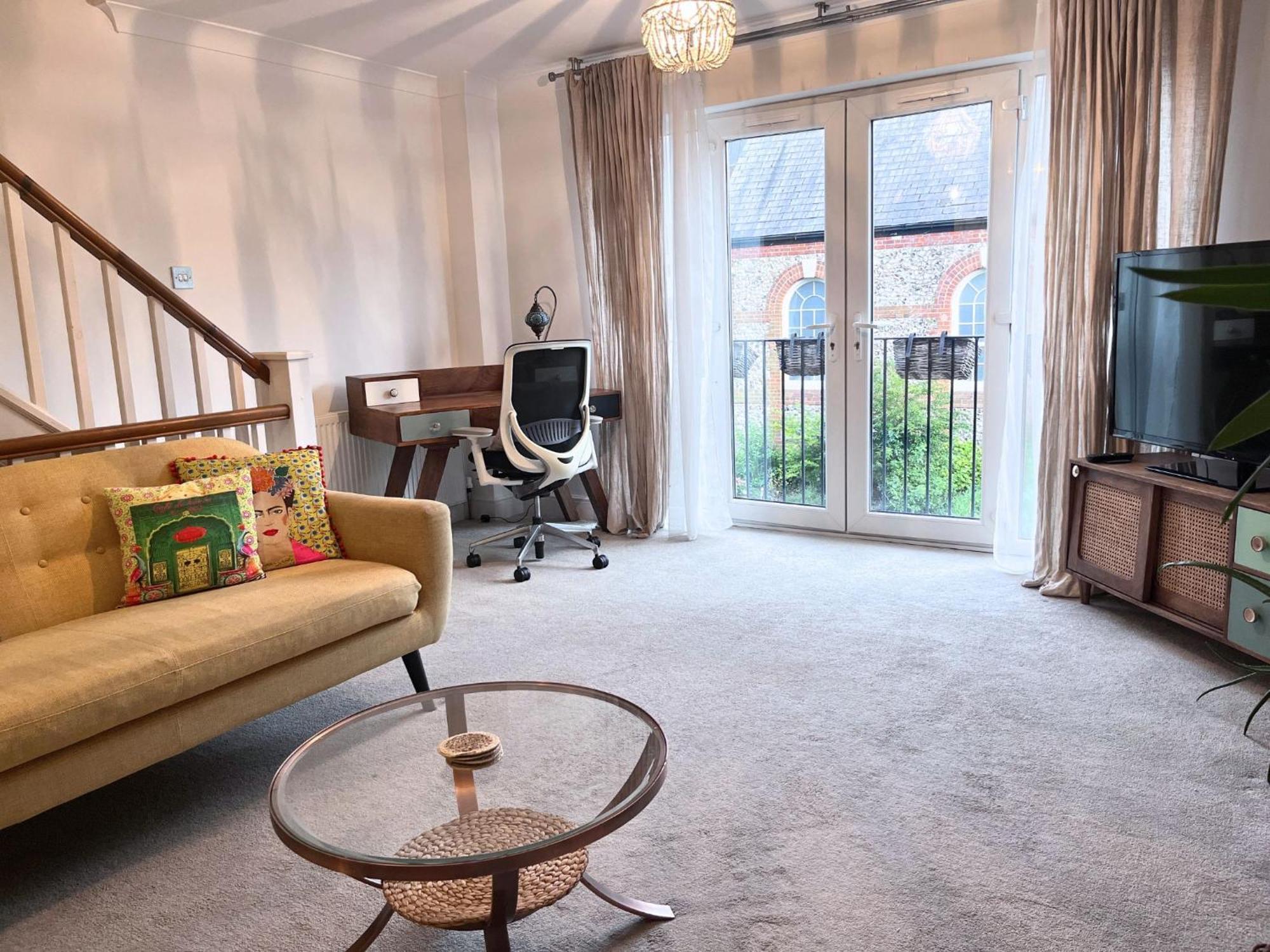 Jekyll'S On Hyde - Spacious Town House - Central Winchester - Free Parking, Sleeps 5 - By Xplus Stays Dış mekan fotoğraf